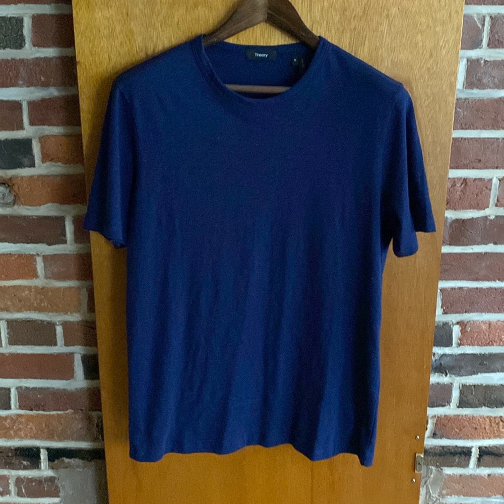 *UNWORN* theory T-shirt